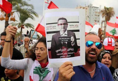 حلول ترقيعية صادمة أمام بنوك لبنان