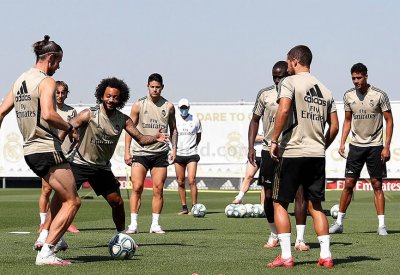 8 أسماء تنتظر الرحيل عن ريال مدريد