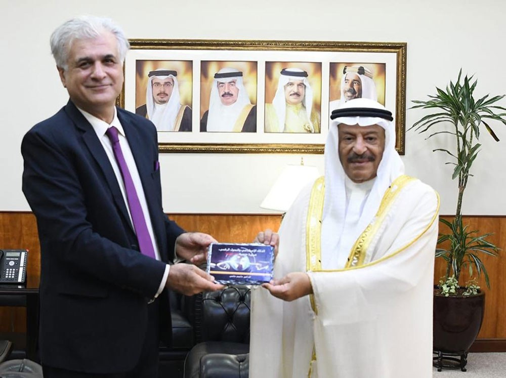علي الصالح يستقبل الخبير الدولي بالتكنولوجيا والثقافة المؤسسية جاسم حاجي