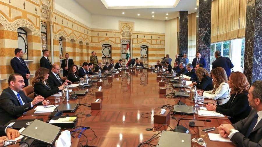 على خطى حتي.. معلومات عن "استقالات وشيكة" في حكومة لبنان