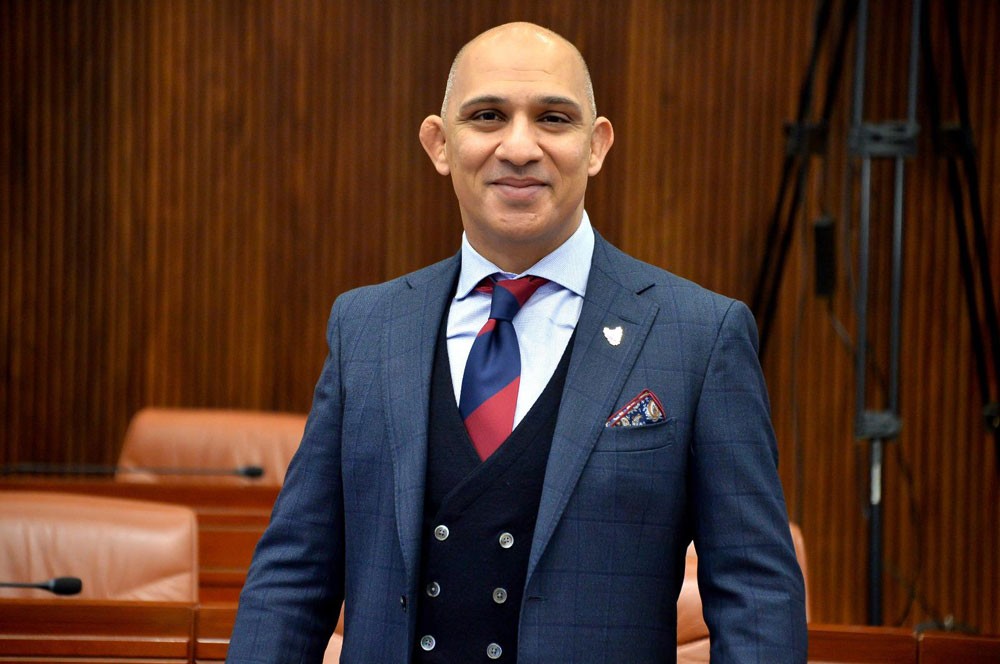 منفردي يشيد بجهود اللجنة التنسيقية في وضع خطة احترازية لاستئناف أنشطة الصالات والملاعب الرياضية