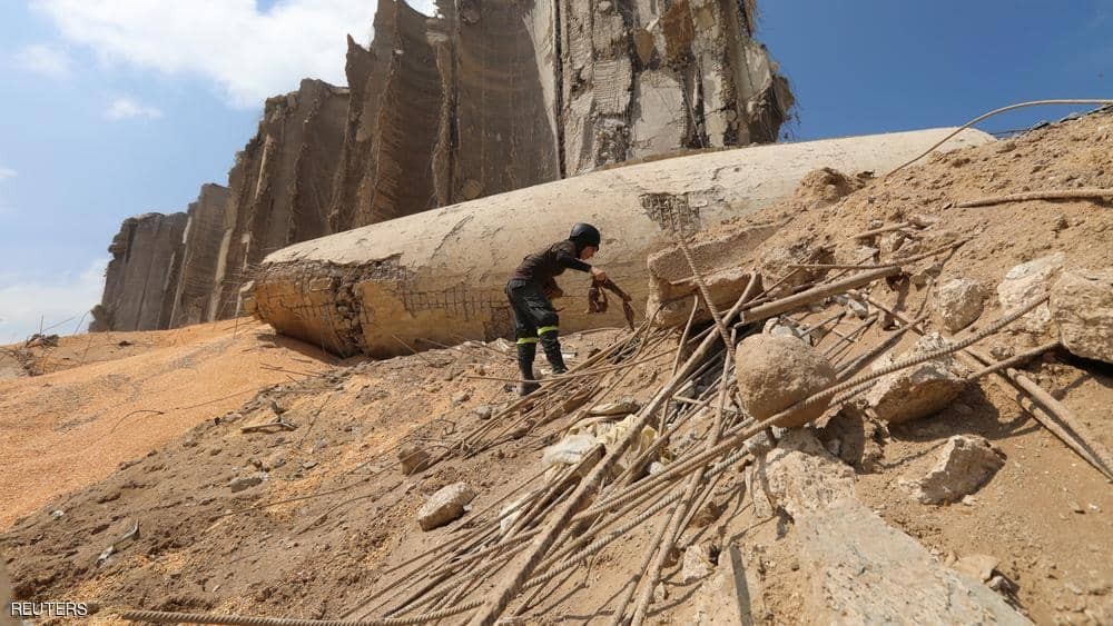  خبراء: عمق حفرة انفجار مرفأ بيروت 43 مترا