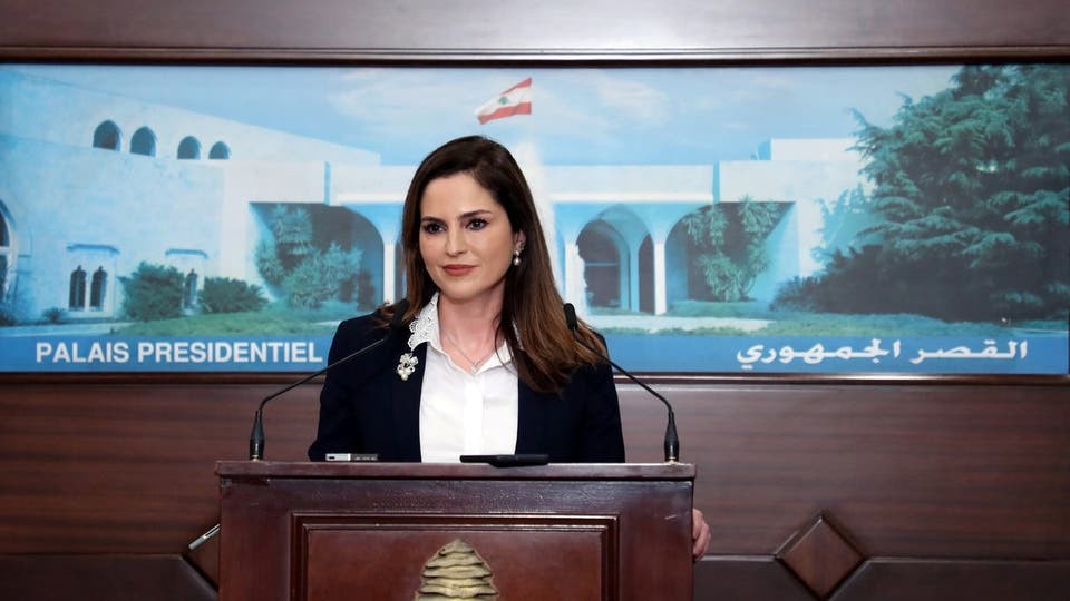 بالفيديو.. وزيرة الإعلام اللبنانية تتقدم باستقالتها من الحكومة