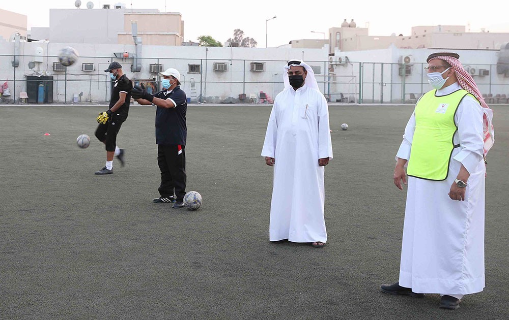 "الشباب والرياضة" تراقب تنفيذ الدليل الإرشادي واللائحة الاحترازية والصحية