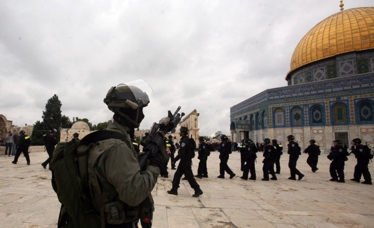 سلطات الاحتلال تعتقل ستة فلسطينيين من رام الله