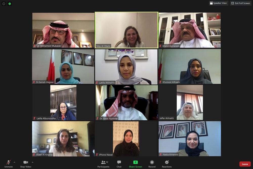 "التربية" تنظم حلقة نقاشية مشتركة مع مدرسة بيان البحرين
