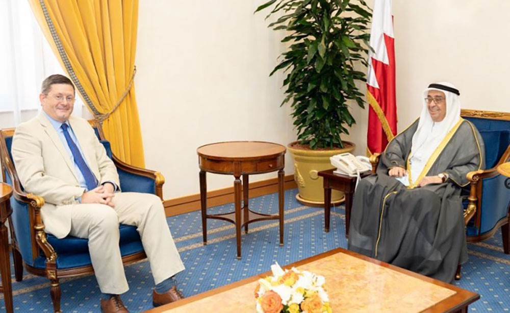 سمو الشيخ محمد بن مبارك يستقبل سفير المملكة المتحدة