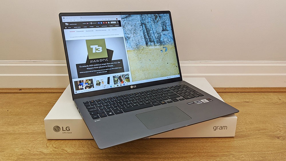 اطلاق حاسب LG Gram بهيكل رقيق ومتين