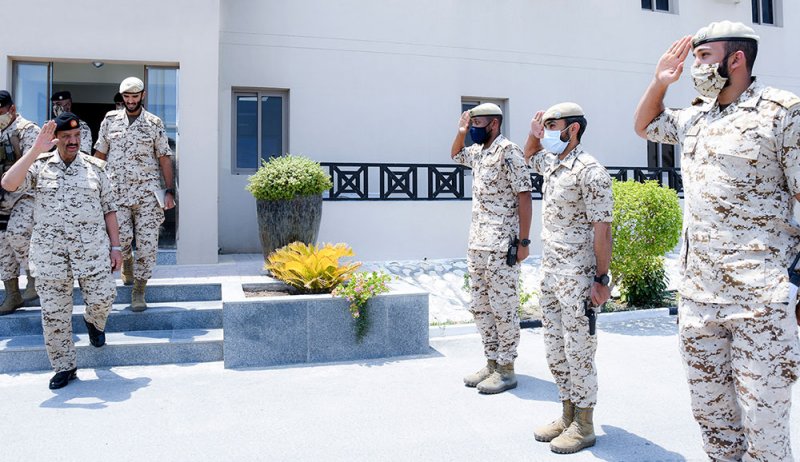 القائد العام يزور إحدى وحدات قوة دفاع البحرين