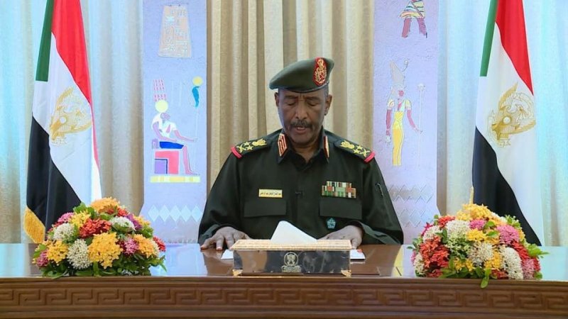 البرهان: لن نقف مكتوفي الأيدي إزاء الاقتتال القبلي بالسودان