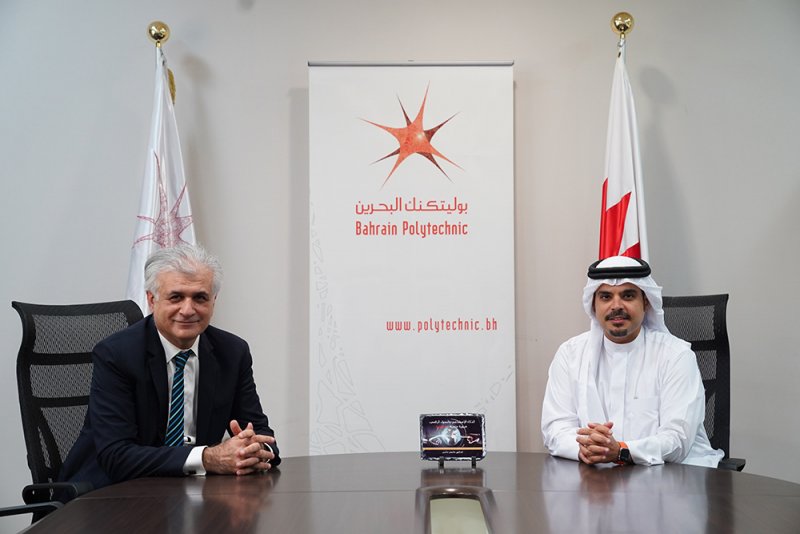 البوليتكنك تشيد بمؤلفات الدكتور حاجي في تعزيز الذكاء الاصطناعي