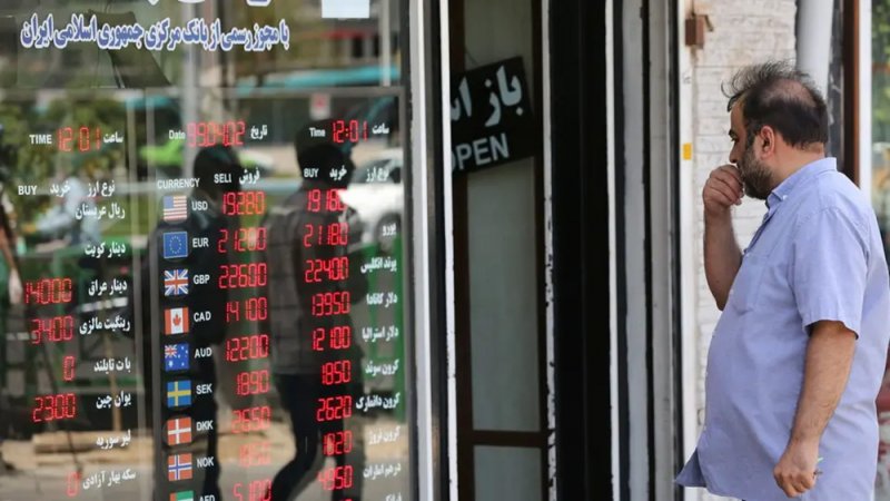 بومبيو يذكّر: لا يمكن منعنا من فرض العقوبات على إيران