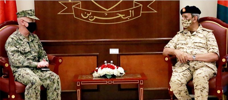 القائد العام لقوة الدفاع يستقبل قائد القوات البحرية الأمريكية في القيادة المركزية قائد الأسطول الخامس 