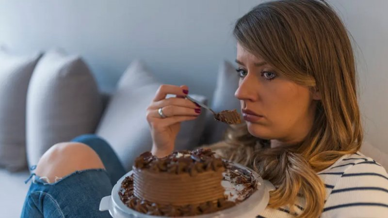 احذر.. هذه الأطعمة الـ9 تُظهرك أكبر سنًا!