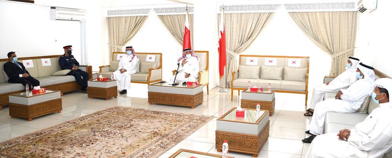 محافظ المحرق: نشيد بتعاون المآتم وفق المصلحة الوطنية العليا والجهود الوطنية