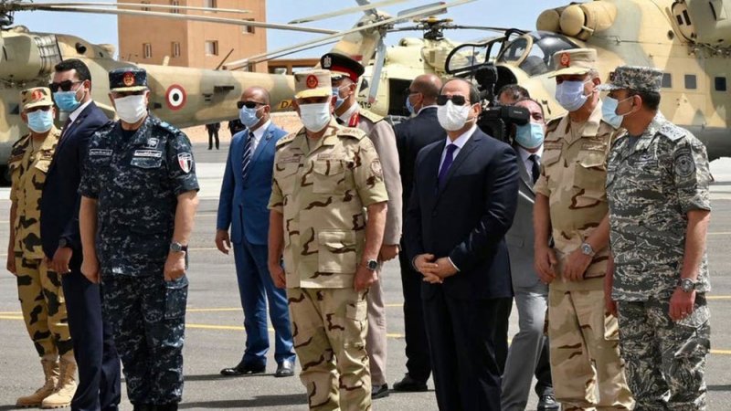 السيسي يطالب الجيش بالاستعداد والجاهزية لتنفيذ أي مهام