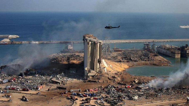 مفتي لبنان يدعو إلى تحقيق دولي في انفجار مرفأ بيروت