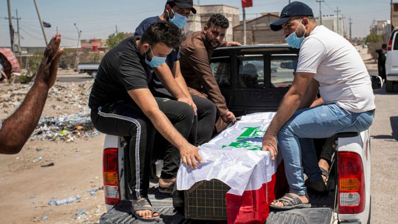 دم يسيل في البصرة.. وإدانات دولية لترهيب الناشطين