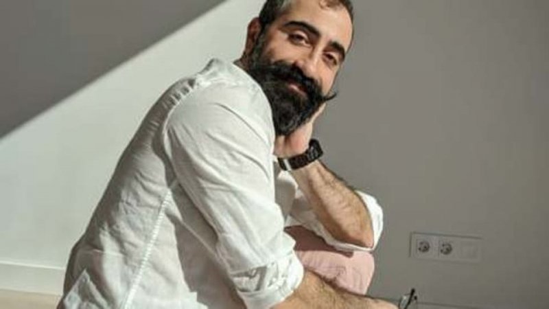 قصة موظف بفيسبوك وابتزاز الحرس الثوري