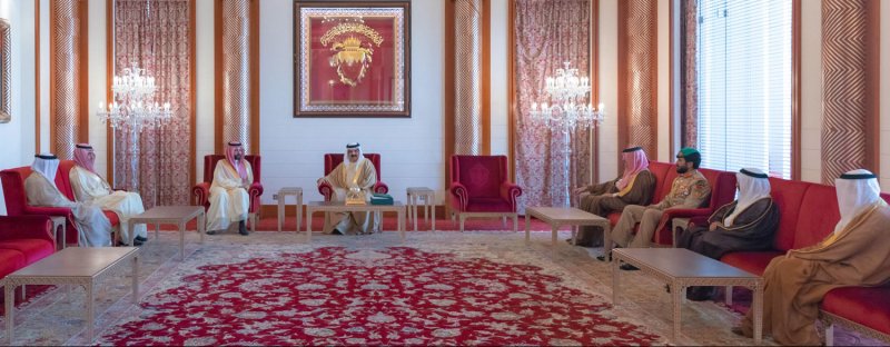 جلالة الملك يستقبل سفير المملكة العربية السعودية لدى مملكة البحرين