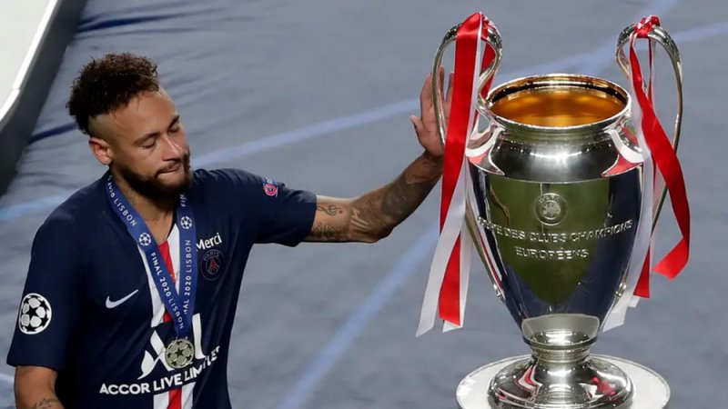 "فتى الأكاديمية" يتسبب بدموع نيمار.. وضياع "مليار يورو"