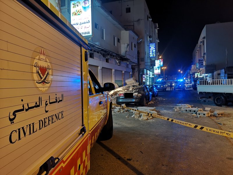 انهيار شرفة أحد المباني بمنطقة الرفاع الشرقي و إصابة 4 آسيويين