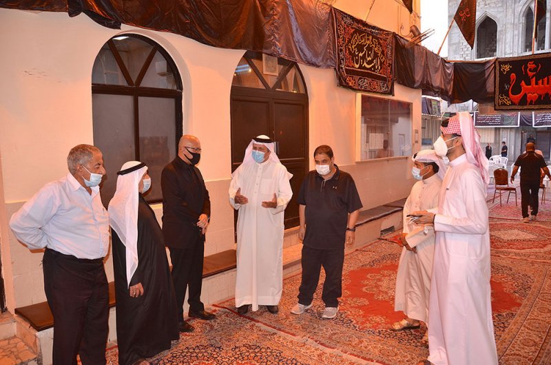 محافظة المحرق تتفقد التزام المآتم بالإجراءات الصحية والاحترازية 
