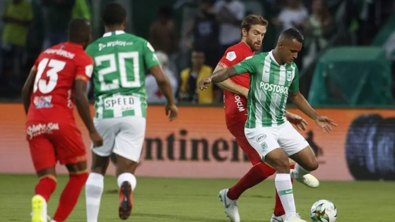 استئناف الدوري الكولومبي الشهر المقبل