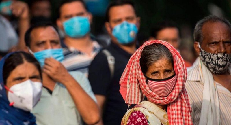 الهند.. ضبط شبكات لجمع وبيع الكمامات والقفازات "من القمامة"