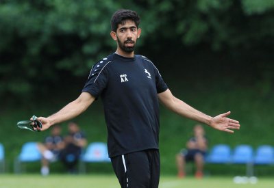 الاتفاق السعودي يجدد للمدرب علي عبدالمجيد