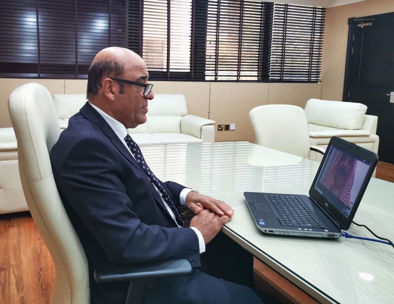 الأمين العام للتعليم العالي يبحث استعدادات الجامعات الخاصة لعودة الدراسة