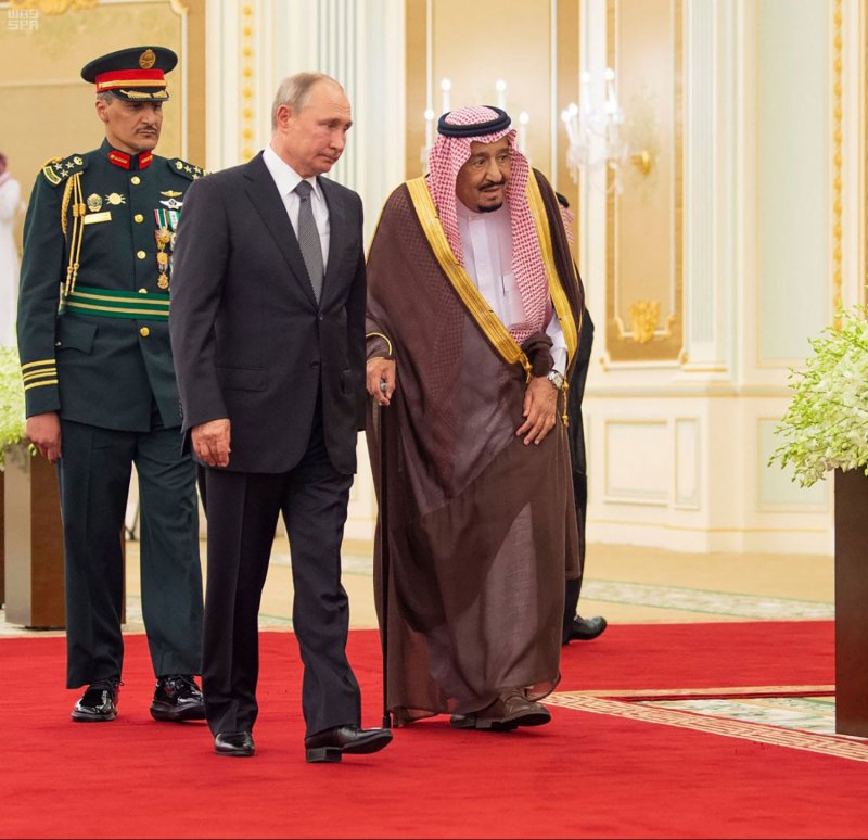 الملك سلمان وبوتين يرحبان بكيفية تنفيذ اتفاق أوبك+ النفطي