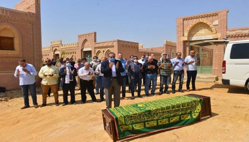 حضور فني "محدود" في جنازة عايدة كامل