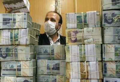 هبوط التومان الإيراني مجددا.. الدولار 25 ألفا و700 تومان
