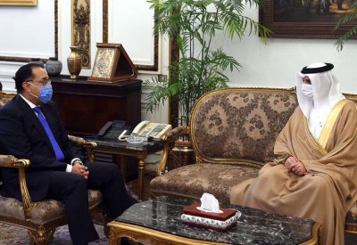 رئيس الوزراء المصري يستقبل سفير مملكة البحرين بالقاهرة