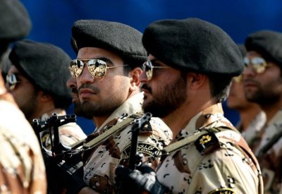 الحرس الثوري يقصف مقرات الأحزاب الكردية المعارضة