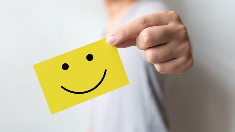 في هذا العمر نبلغ ذروة السعادة.. ماذا عن التعاسة؟