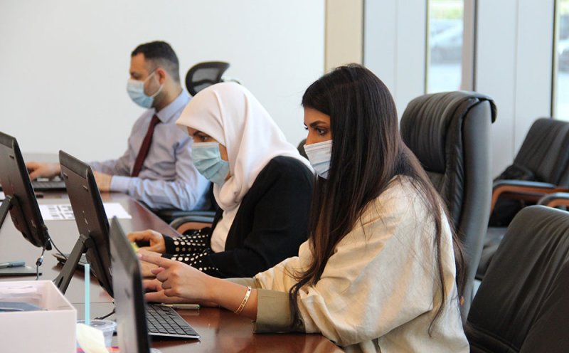 مجلس المناقصات يفتح مظاريف 36 عطاءً لثماني مناقصات ومزايدتين