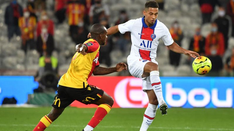 سان جيرمان يستهل حملته في الدوري بالسقوط أمام لانس