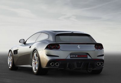 فيراري تعلن إلغاء GTC4Lusso من مجموعتها