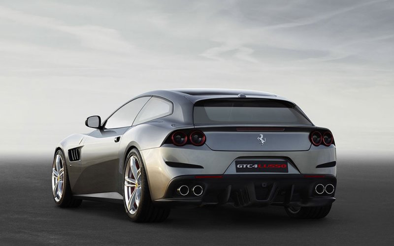 فيراري تعلن إلغاء GTC4Lusso من مجموعتها