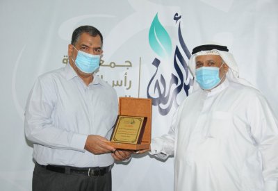 بالصور: "رأس الرمان" تكرِّم أعضاء مجهولين بالمنطقة خدموا المتعففين