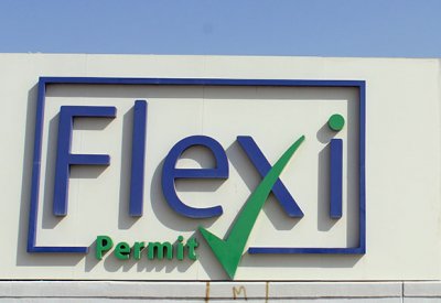 اقتصاديون ورجال أعمال: تطوير سياسة تصريح العمل المرن يتوافق ومتطلبات السوق ومحط إعجاب وتقدير من الجميع
