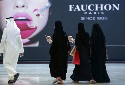الكويت تؤجل المرحلة الأخيرة لإشعار آخر.. وإصابة 5 نواب