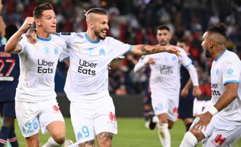مارسيليا يهزم باريس سان جيرمان في الدوري الفرنسي