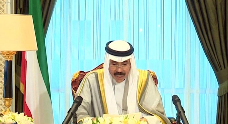 ولي العهد الكويتي يؤكد على مكافحة الفساد واجتثاث جذوره