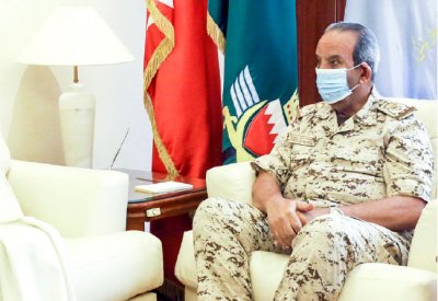 القائد العام يستقبل محمد بن عطية الله