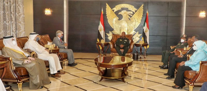 رئيس مجلس السيادة الانتقالي يشيد بجهود جلالة الملك في دعم الشعب السوداني