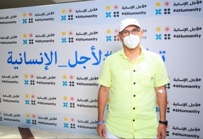 بالصور: محافظ الشمالية علي العصفور يتطوع لتجربة لقاح كورونا