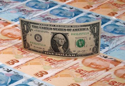 الليرة التركية تهبط إلى مستوى متدن جديد مقابل الدولار